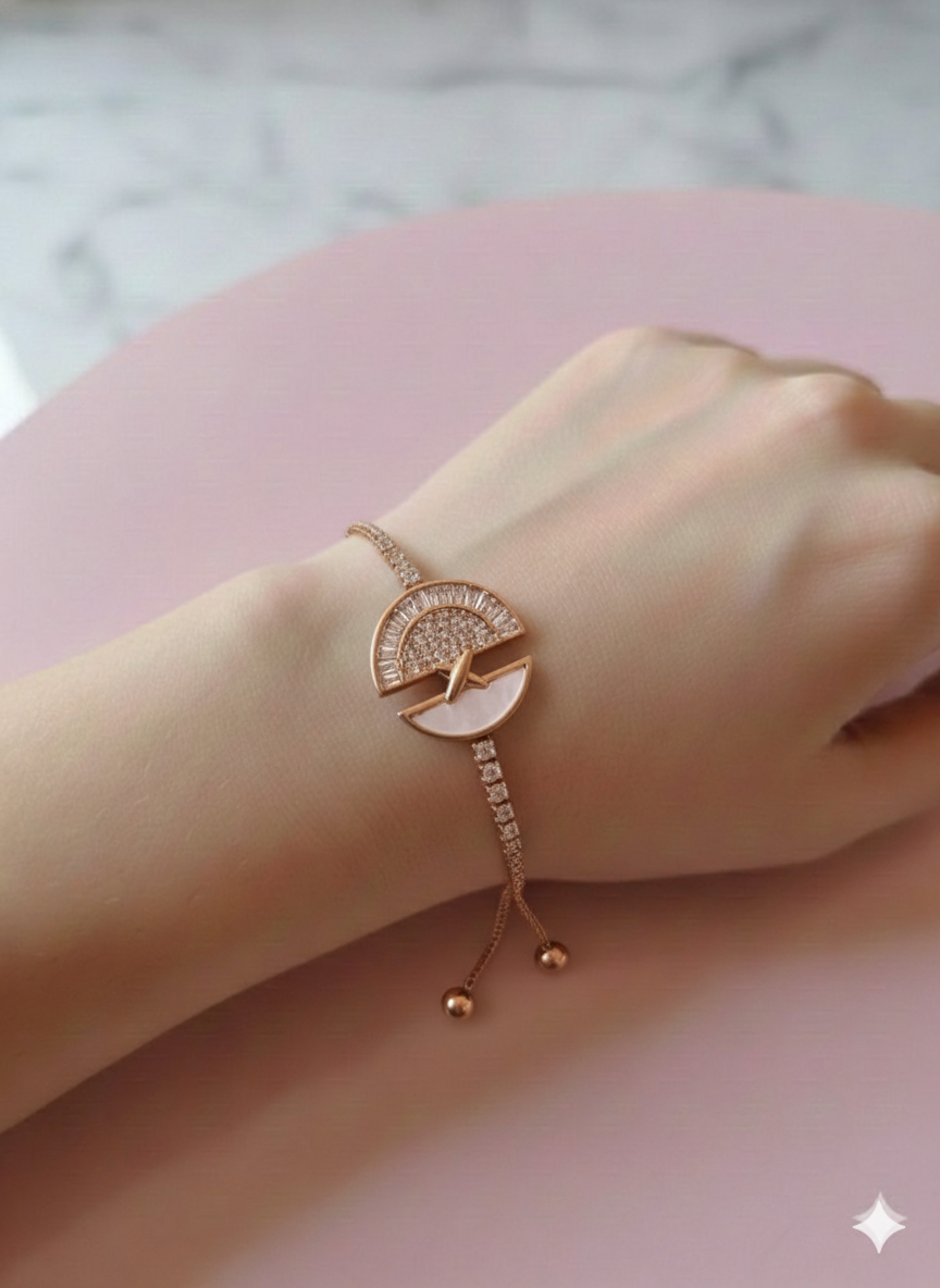 Aura Chain MOP Crescent Luxe Bracelet