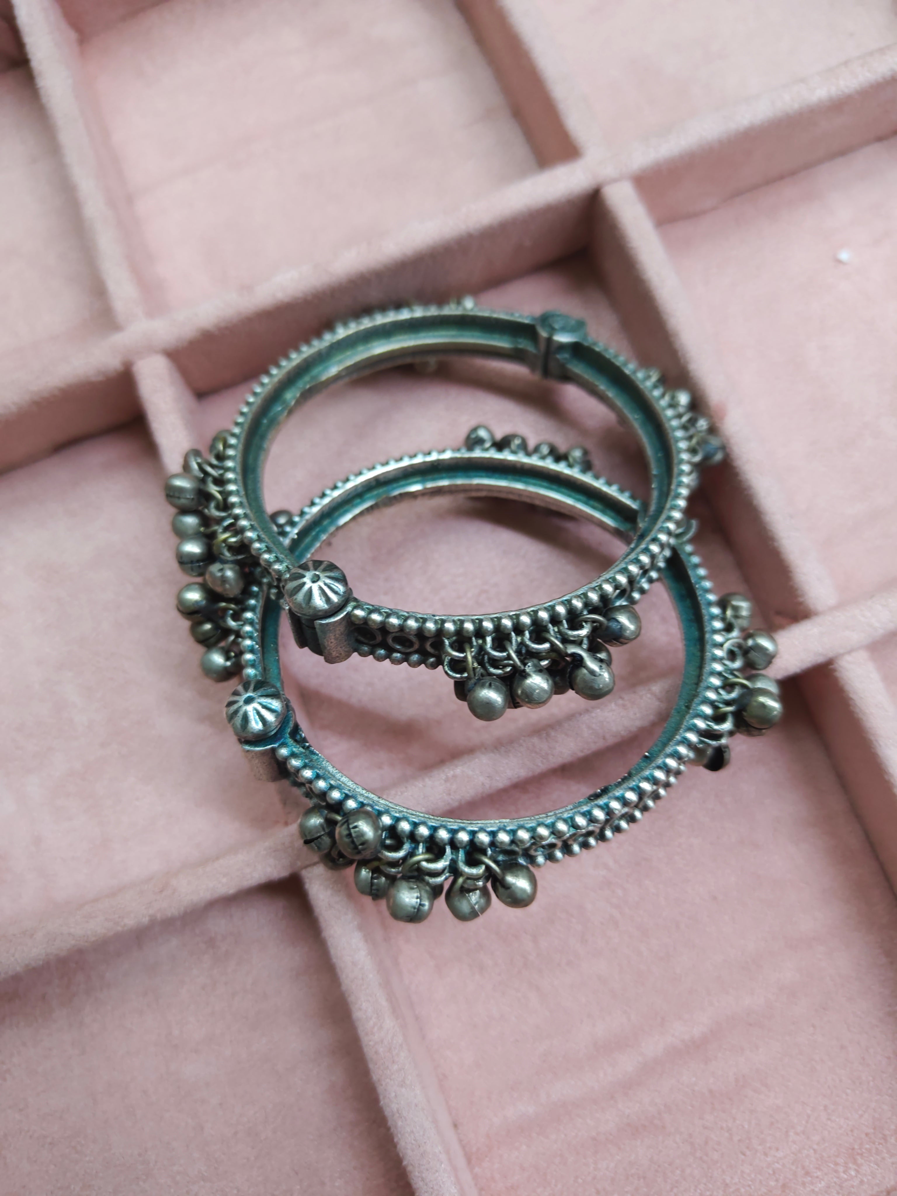 2 pcs