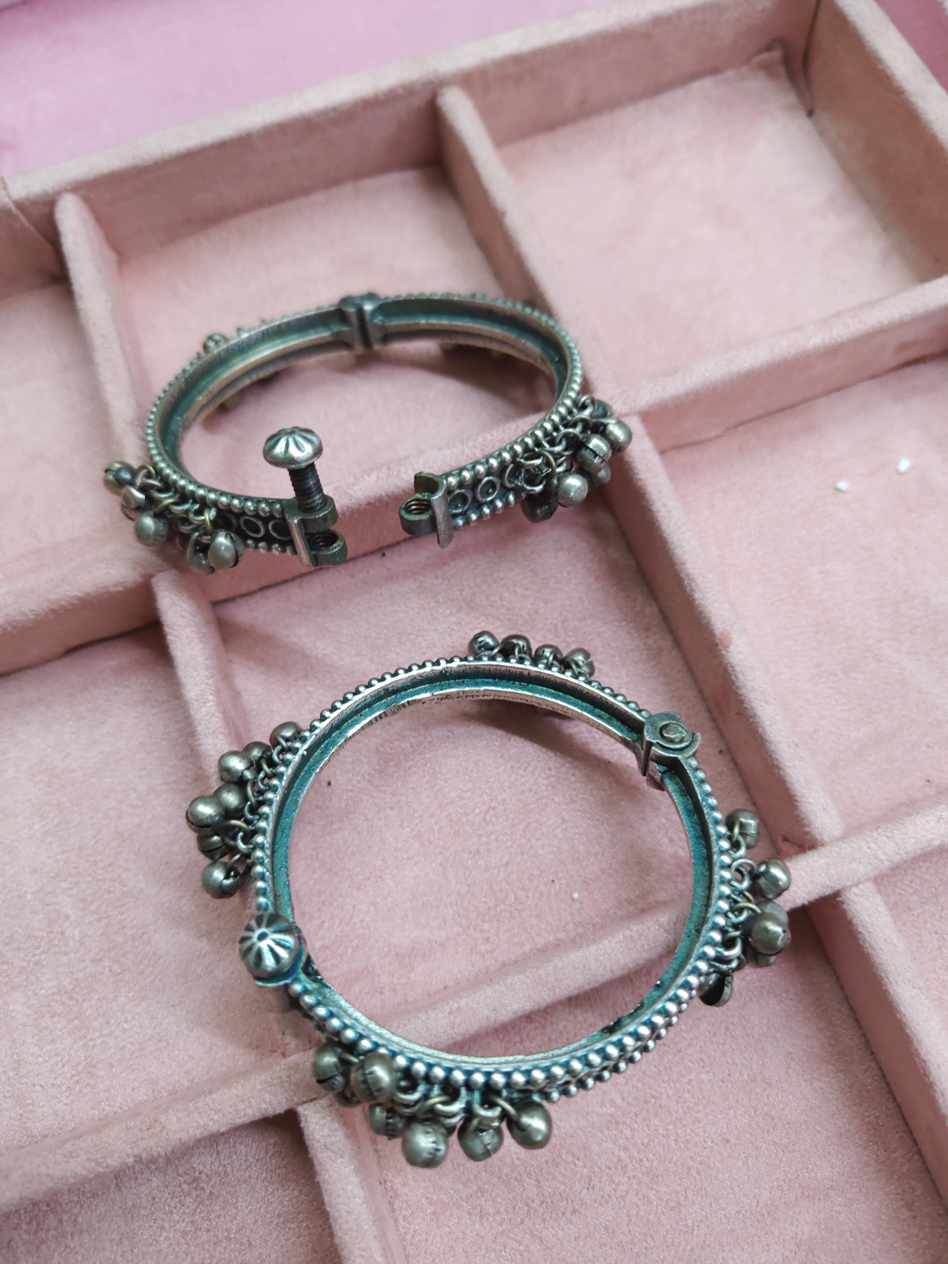 2 pcs